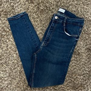 SOLD ❤️ ZARA high rise denim, skinny jeans size 10